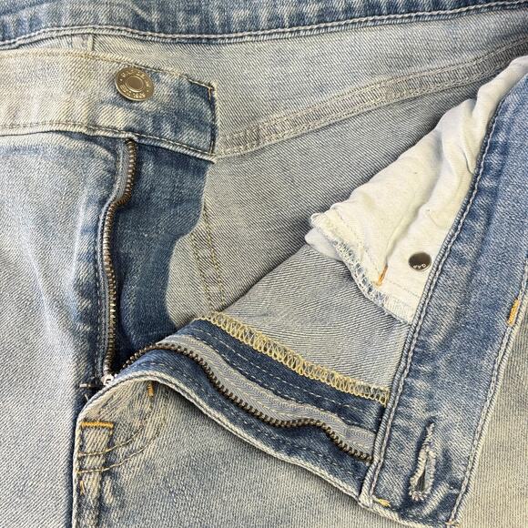 Gap Women's Jeans Girlfriend SZ 12 / 31 Mid Rise Raw Hem Blue Distressed Blue - Picture 5 of 13